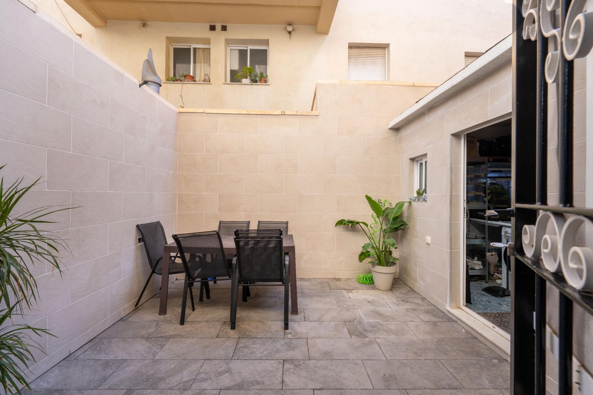 Terrassa de Casa o xalet en venda en  Almería Capital