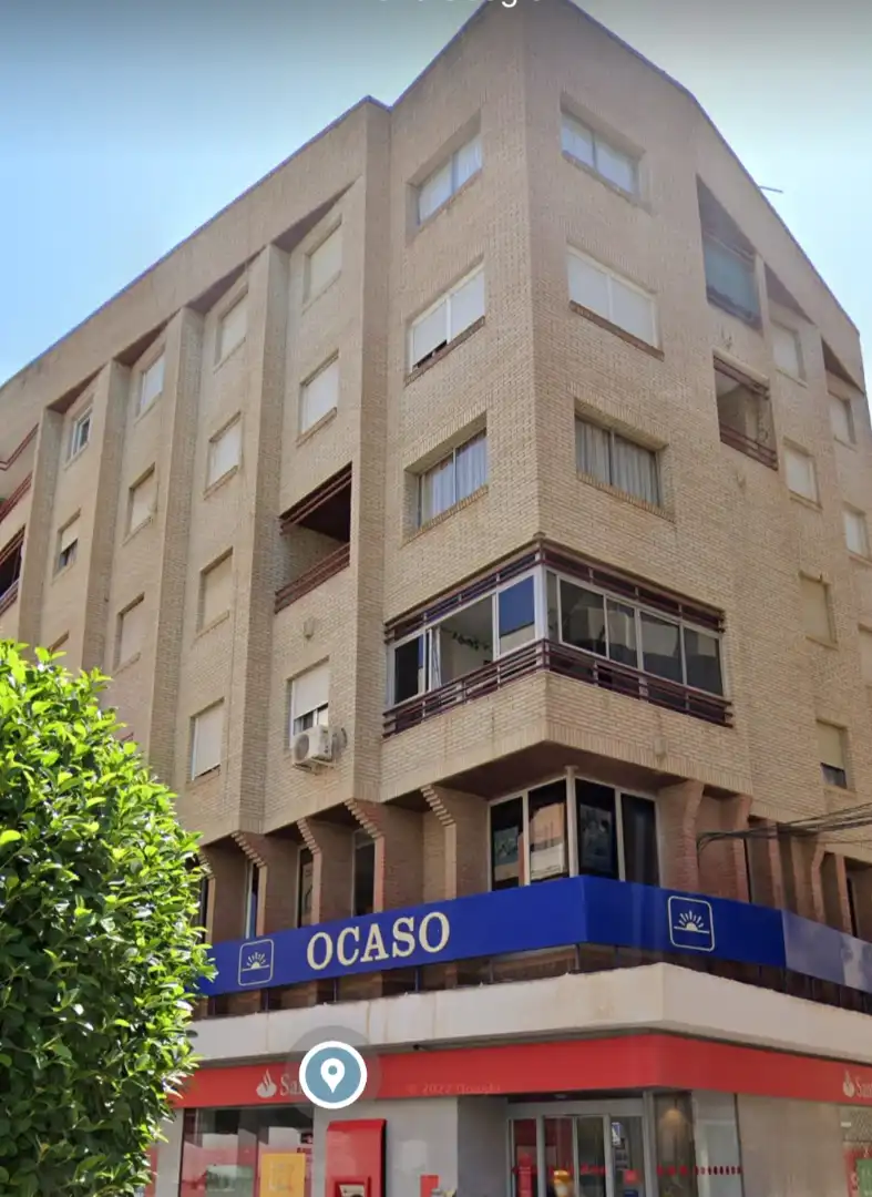 Pis amb ascensor en venda a Calle Alcalde Juan Barranquero 9