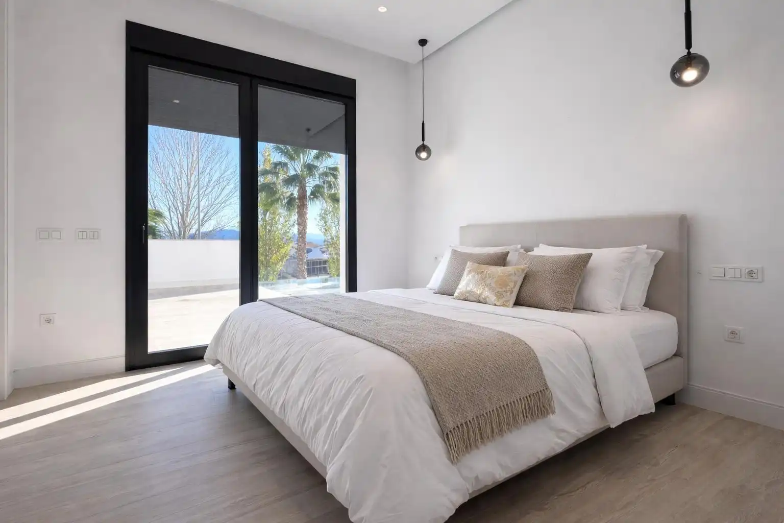 Bedroom of Houses for sale in Colmenar  with Air Conditioner, Heating and Terrace