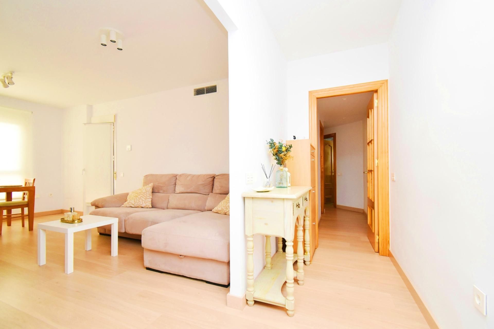 Piso en venta en El Ejido con Parquet y Terraza