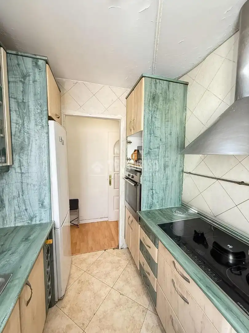 Cocina de Piso en venta en Coslada con Calefacción