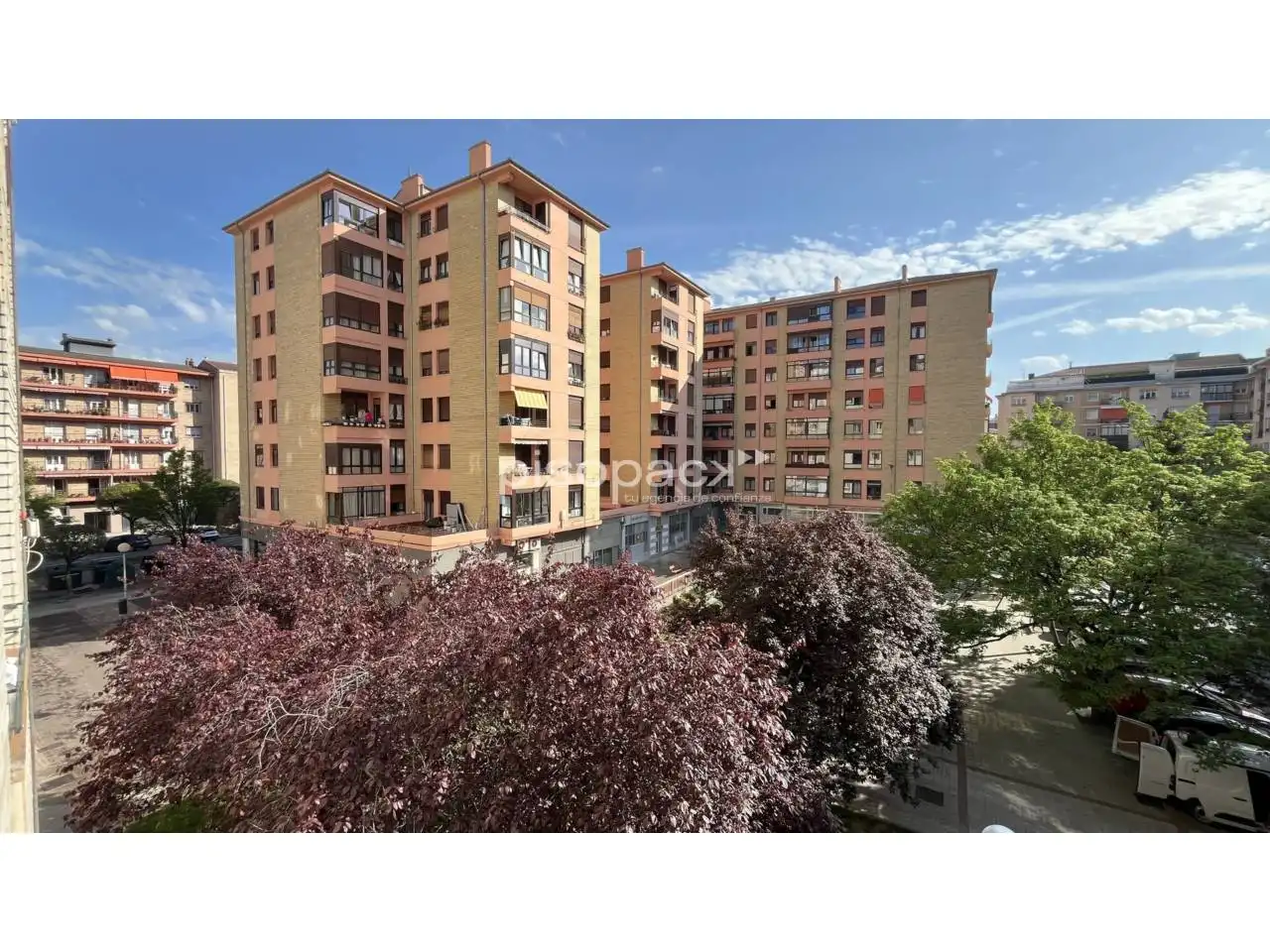 Vista exterior de Piso en venta en  Pamplona / Iruña con Calefacción y Alarma
