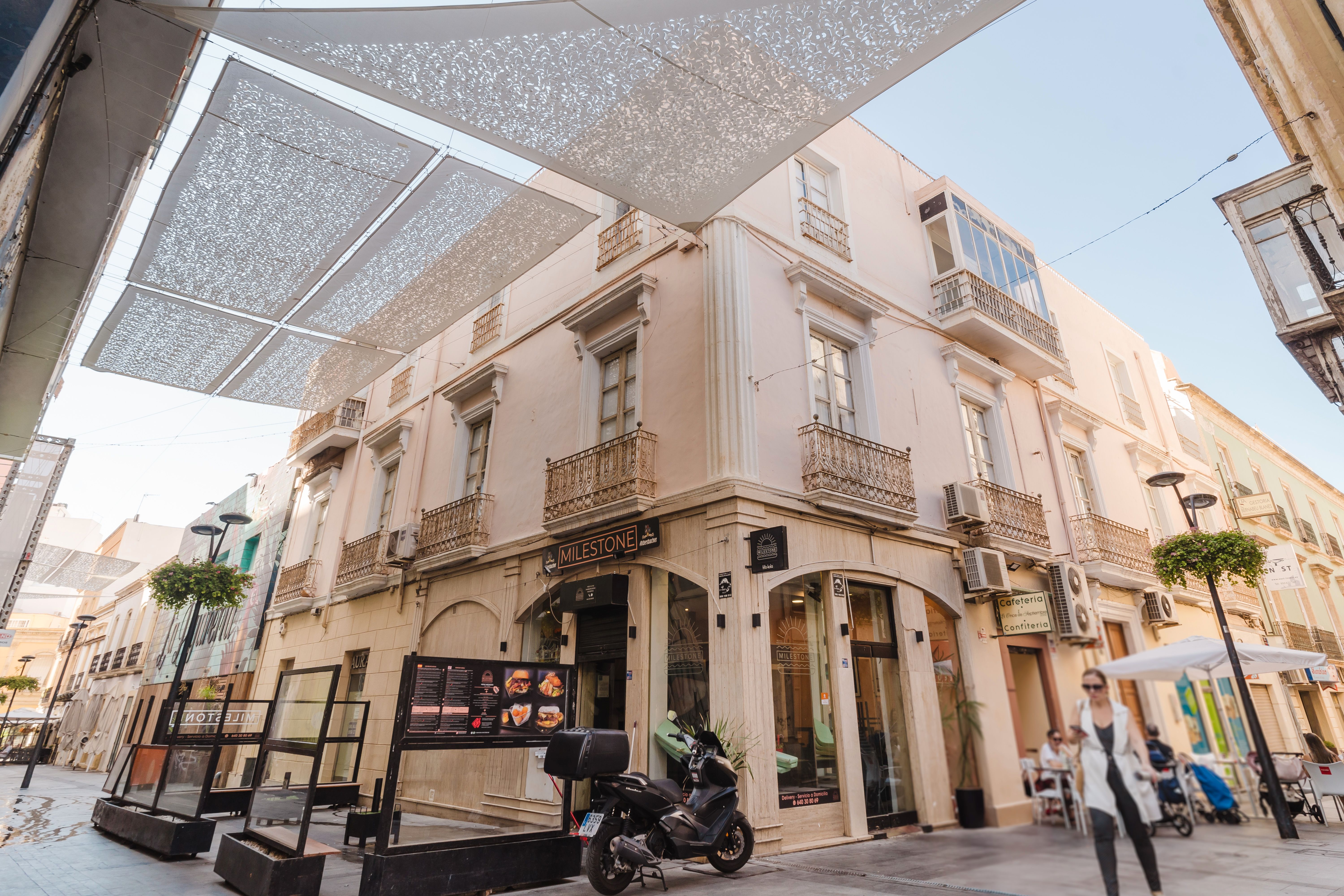 Exterior view of Flat for sale in  Almería Capital