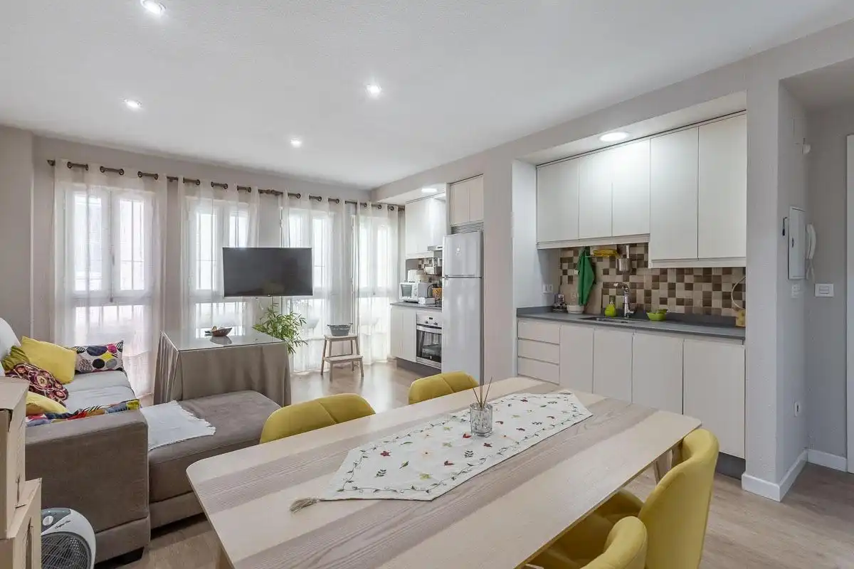 Kitchen of Flat for sale in  Granada Capital
