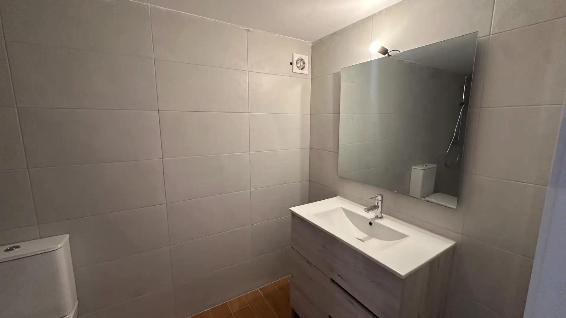 Bathroom of Houses for sale in La Vall de Bianya  with Heating, Private garden and Parquet flooring
