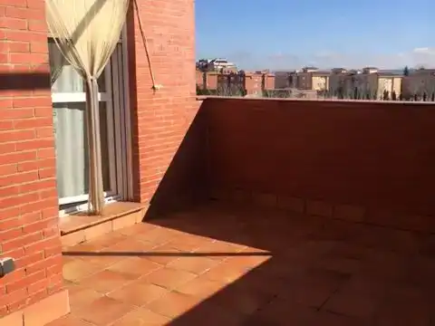 Terrassa de Pis en venda en Ciudad Real Capital amb Aire condicionat, Piscina i Balcó