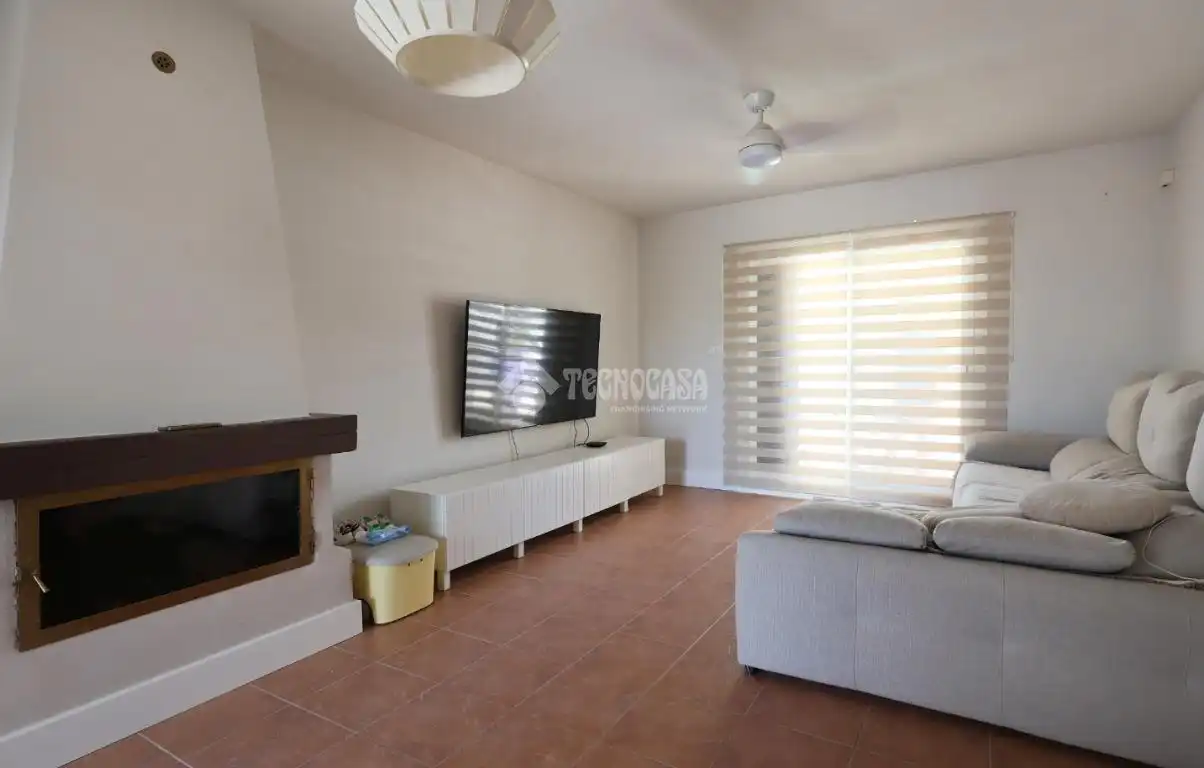 Sala de estar de Casa adosada en venta en Sagunto / Sagunt con Aire acondicionado, Calefacción y Terraza