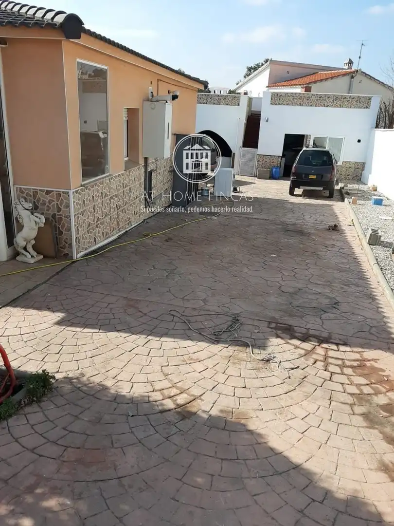 Parkplatz von Haus oder Chalet zum Verkauf in La Bisbal del Penedès mit Klimaanlage, Heizung und Abstellraum