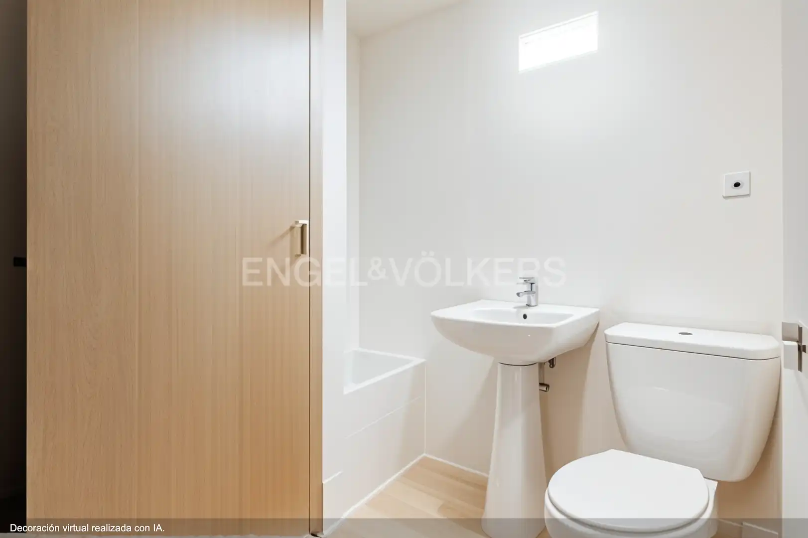 Bathroom of Flat for sale in Sevilla  with Air Conditioner and Heating