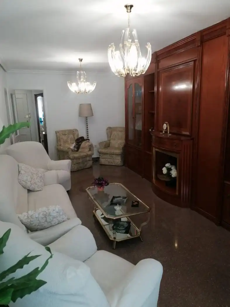 Sala d'estar de Pis de lloguer en Murcia amb Aire condicionat i Moblat