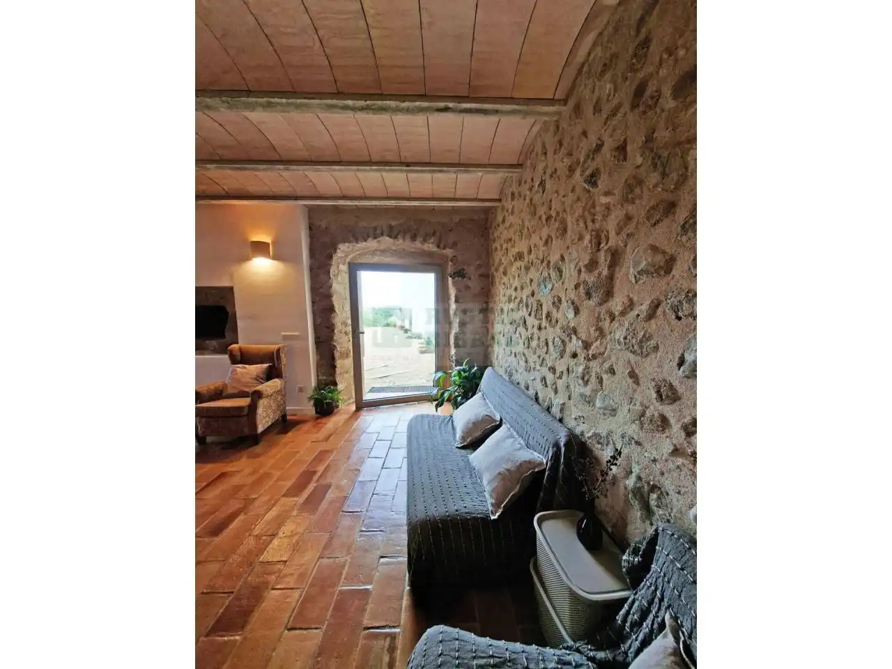 Wohnzimmer von Country house zur Miete in Foixà mit Klimaanlage, Heizung und Möbliert