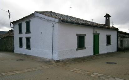 Vista exterior de Casa o xalet en venda en Robregordo