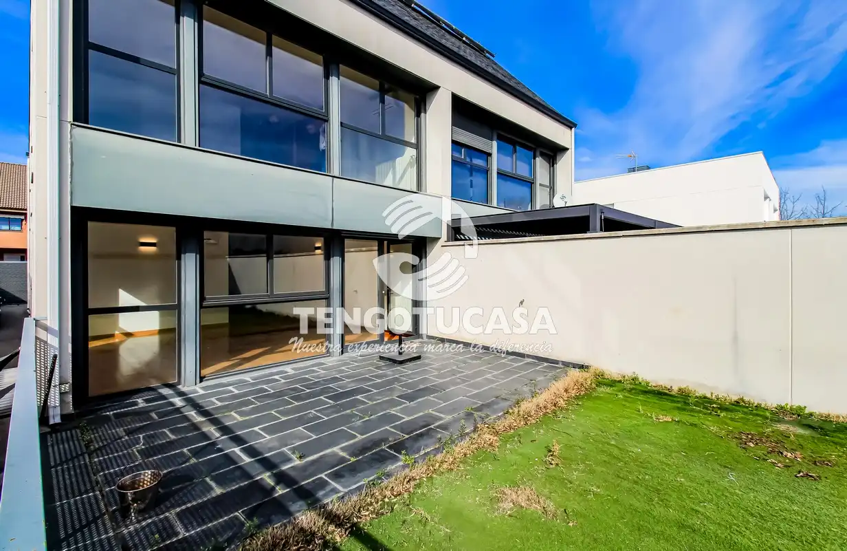 Terrace of Detached homes for rent in Madrid  with Air Conditioner, Heating and Private garden