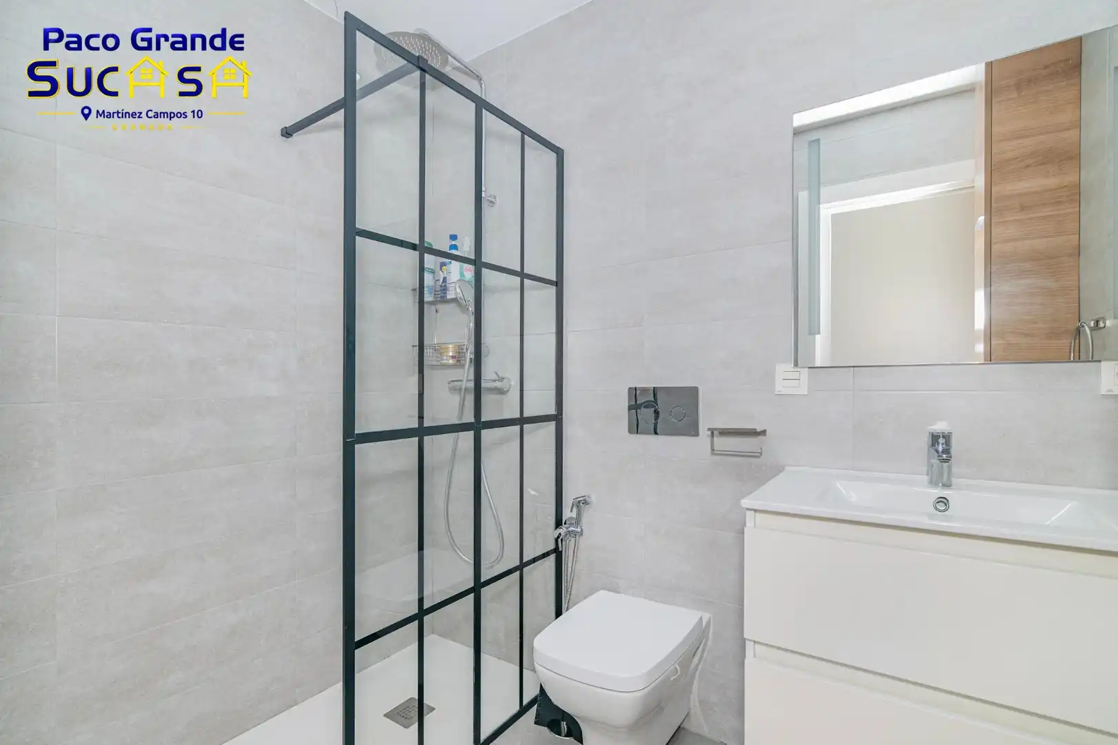 Bathroom of Flat for sale in Poniente