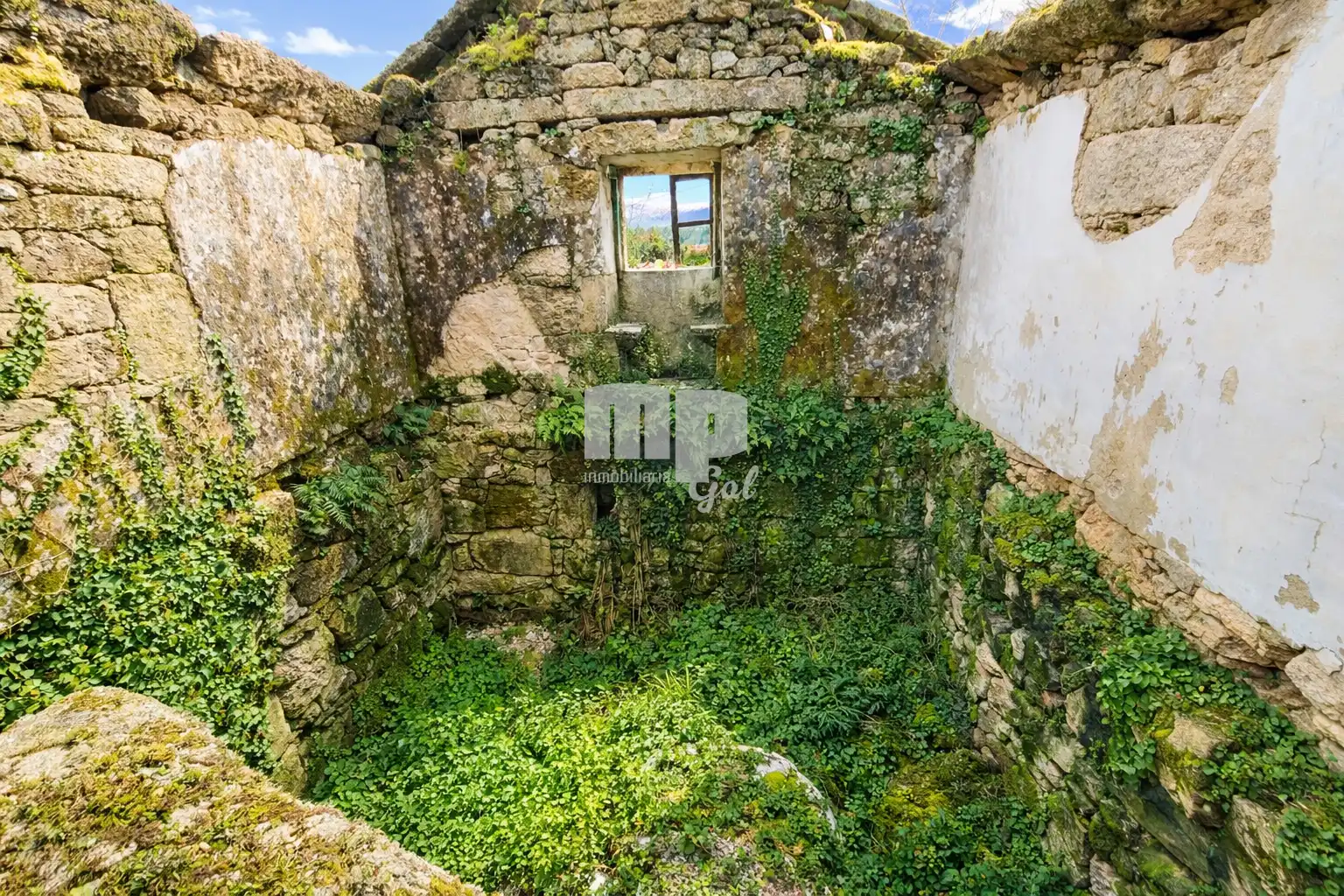 Country homes for sale in Ponte Caldelas  with Private garden