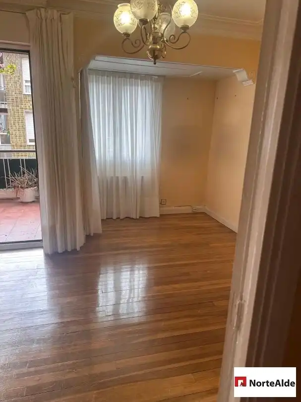 Habitación de Piso en venta en Barakaldo  con Calefacción, Trastero y Balcón