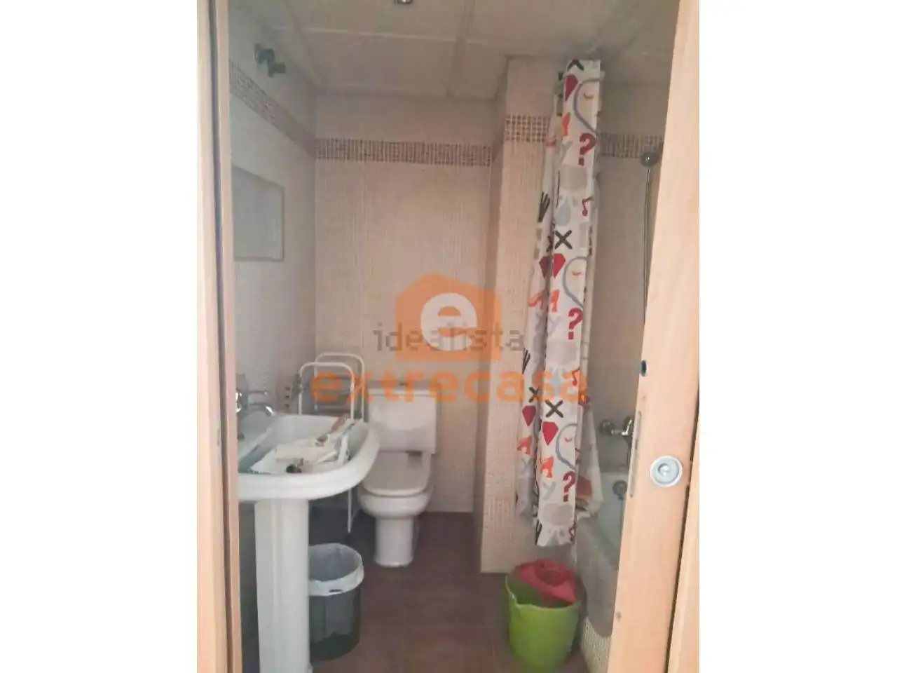 Bany de Apartament de lloguer en Badajoz amb Moblat