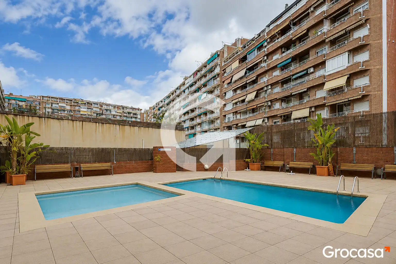 Piscina de Pis en venda en Barcelona amb Aire condicionat, Forn i Piscina comunitària
