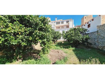 Casa amb jardí en venda a La Pobla de Montornès
