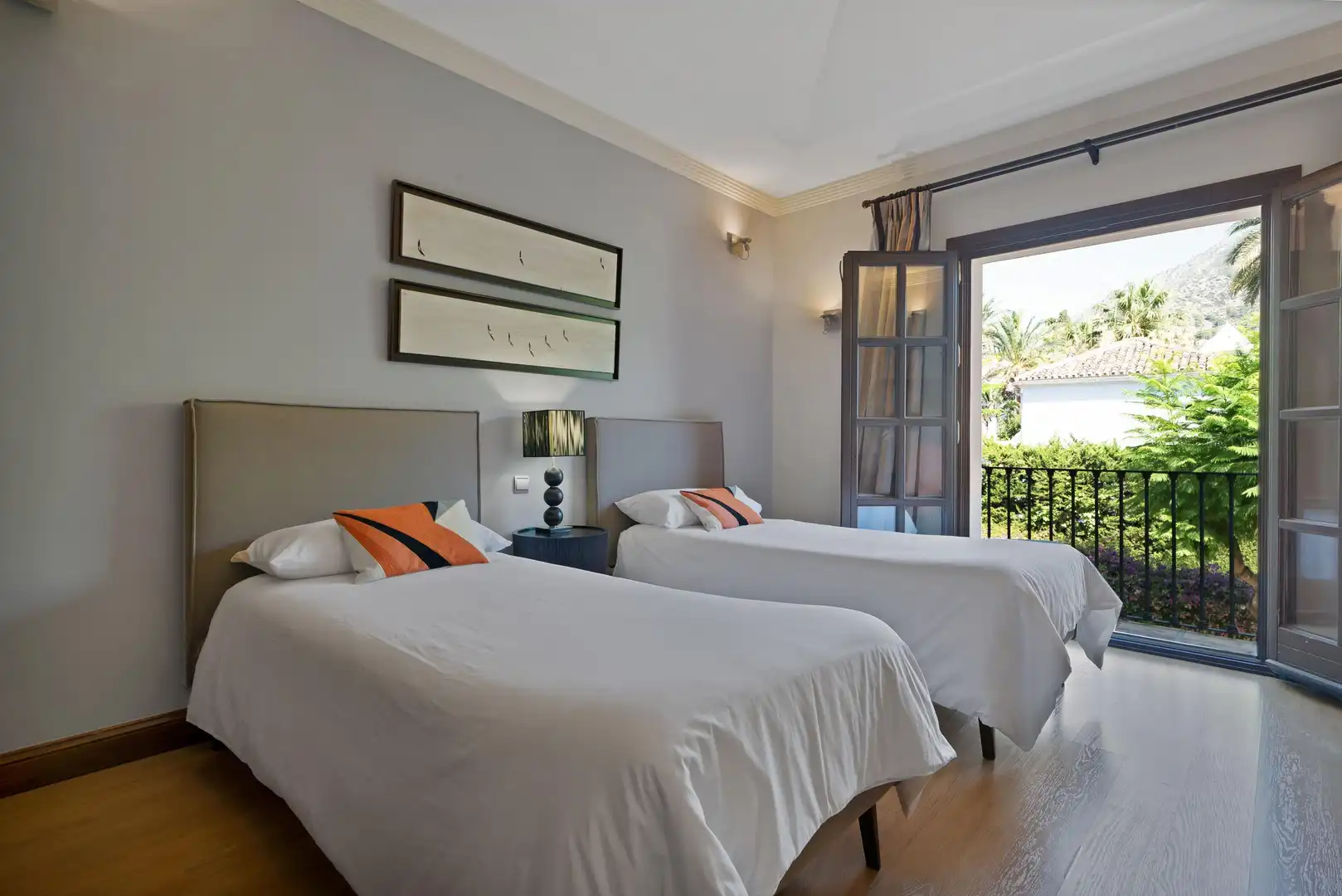 Habitación de Casa o chalet en venta en Marbella con Calefacción, Jardín privado y Terraza