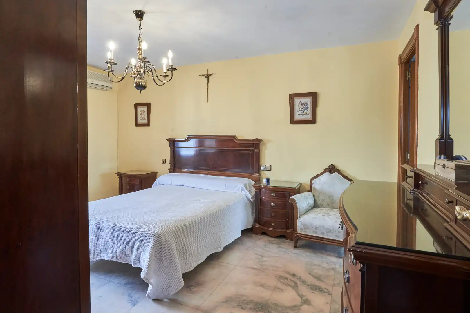 Bedroom of Detached homes for sale in Jaén  with Furnished