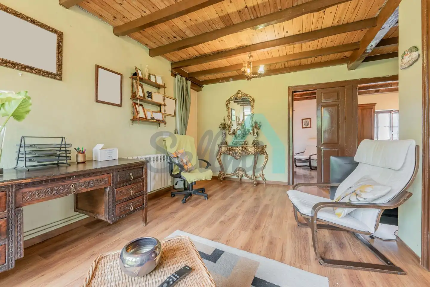 Sala d'estar de Casa o xalet en venda en Llanes amb Calefacció, Jardí privat i Parquet