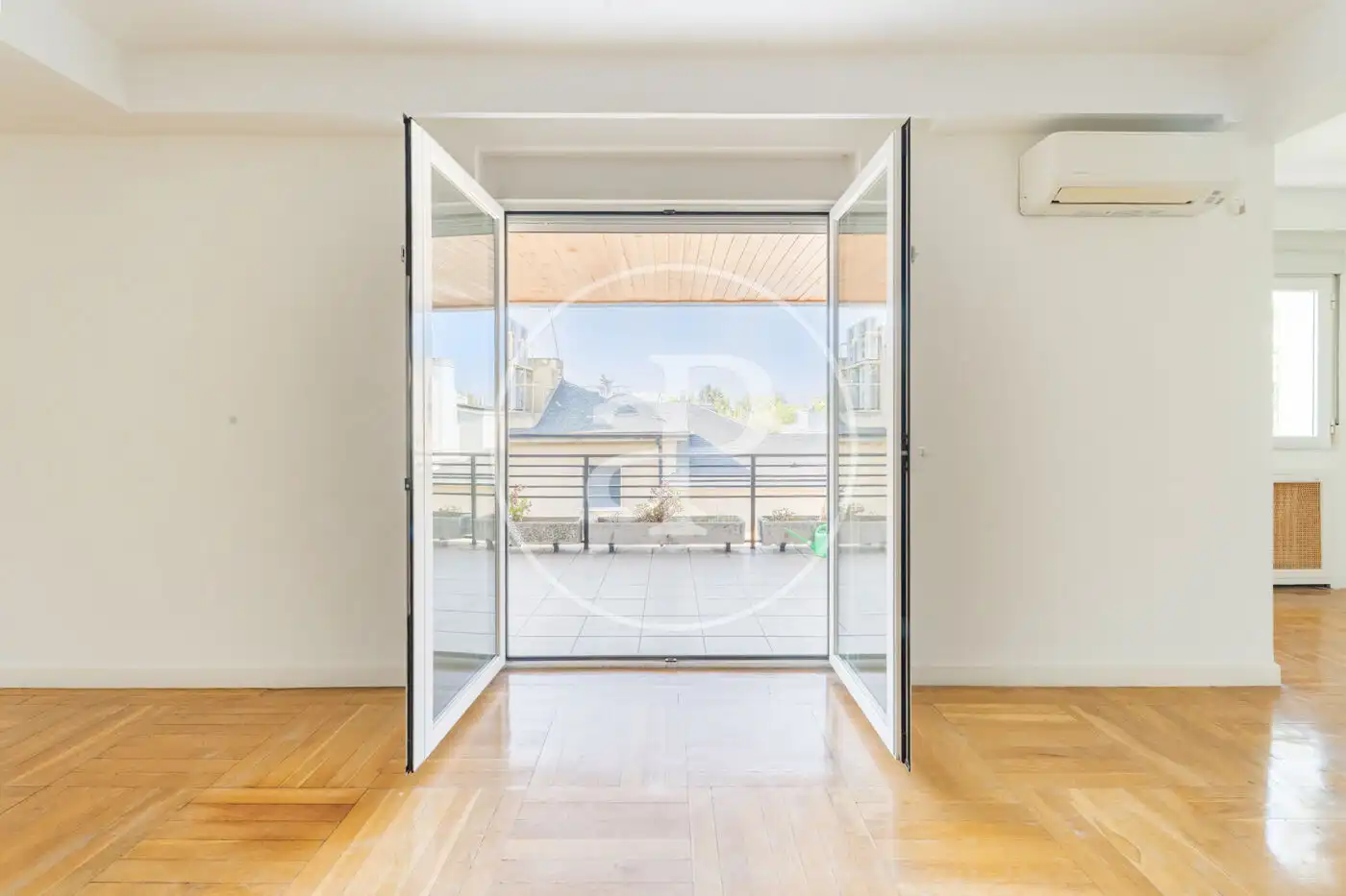 Penthouse mit Terrasse zur Miete in C. del Lérez, imagen 2