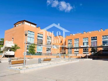 Ufficio con ascensore in vendita a M 40