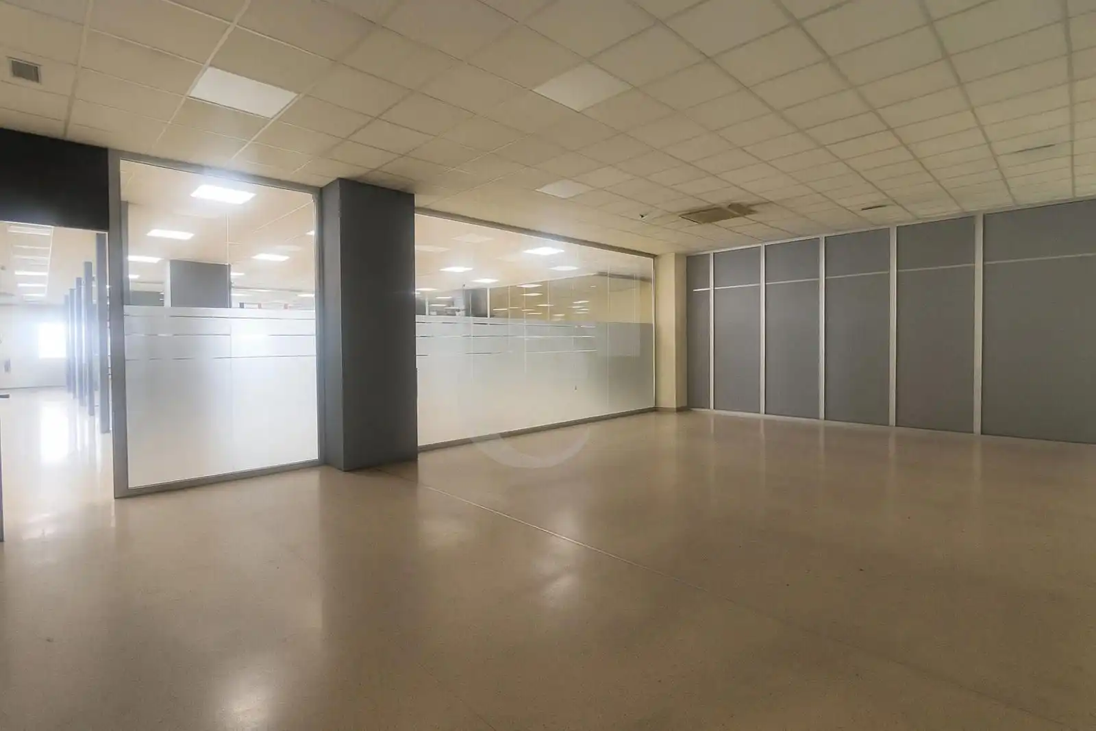 Büro zur Miete in TRAGINERS, Vara de Quart