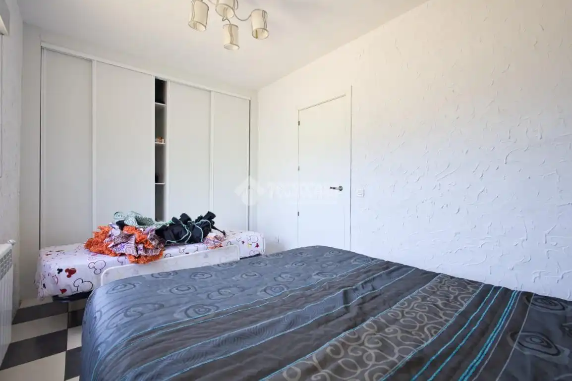 Habitación de Casa o chalet en venta en Calvarrasa de Arriba con Calefacción y Terraza