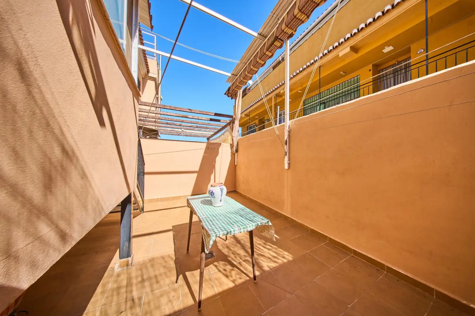 Terrassa de Casa adosada en venda en La Zubia amb Aire condicionat i Calefacció