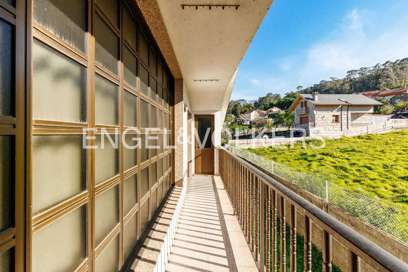 Terraza de Casa o chalet en venta en Vigo  con Calefacción, Jardín privado y Parquet
