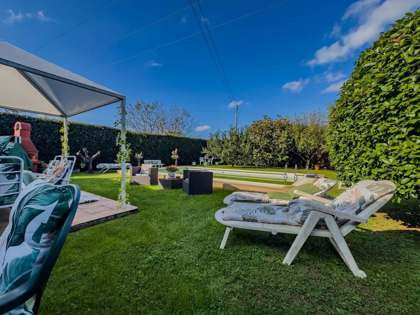 Terrassa de Casa o xalet en venda en Camargo amb Calefacció, Jardí privat i Piscina