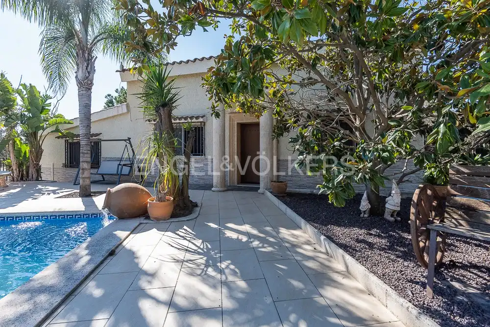 Vista exterior de Casa o xalet en venda en Onda amb Aire condicionat, Calefacció i Jardí privat