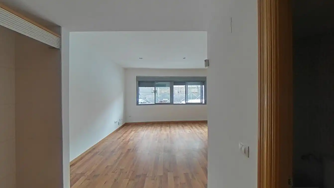 Study for sale in Madrid  with Parquet flooring