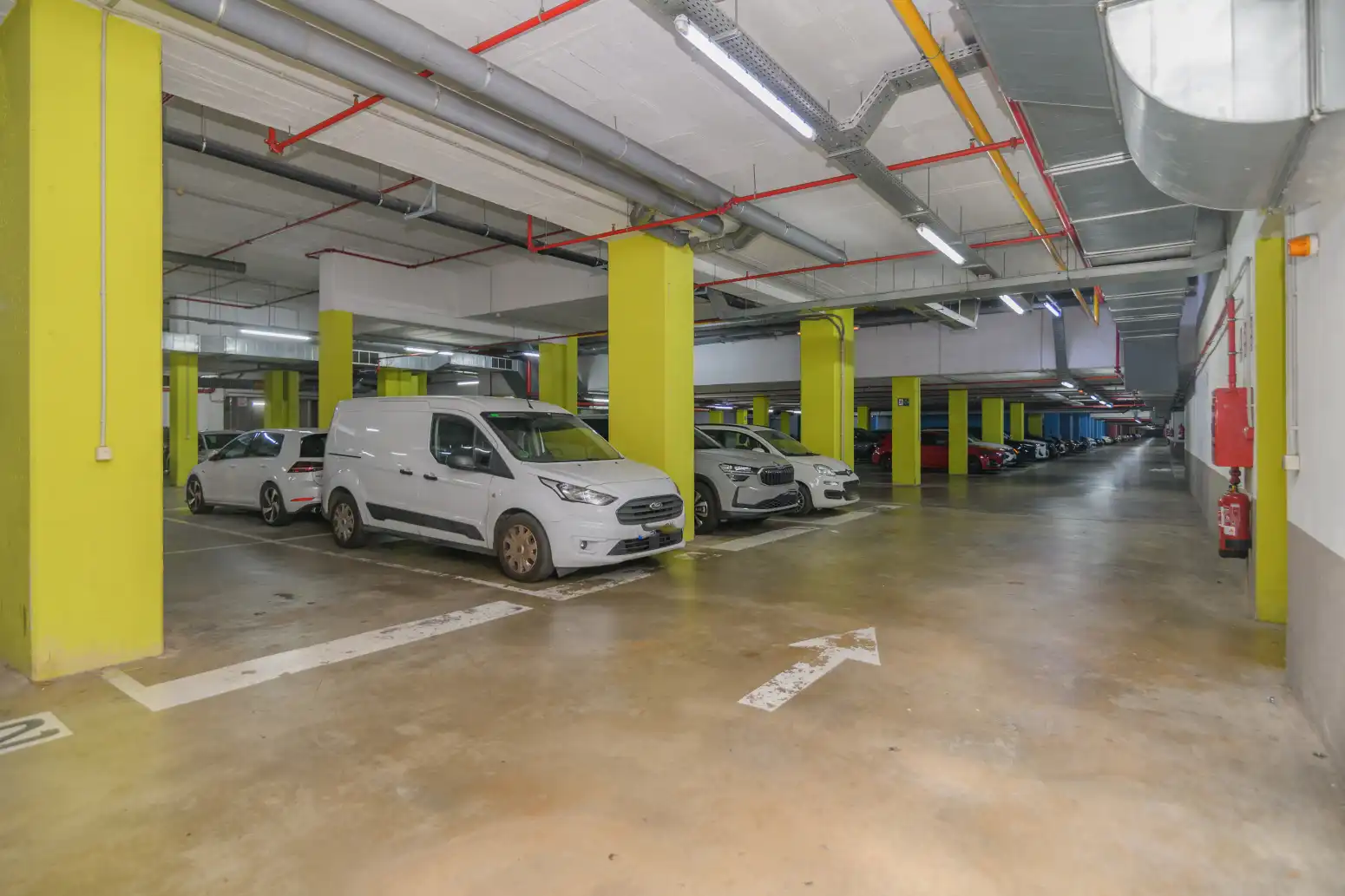 Parking de Piso en venta en Viladecans con Aire acondicionado, Calefacción y Jardín privado