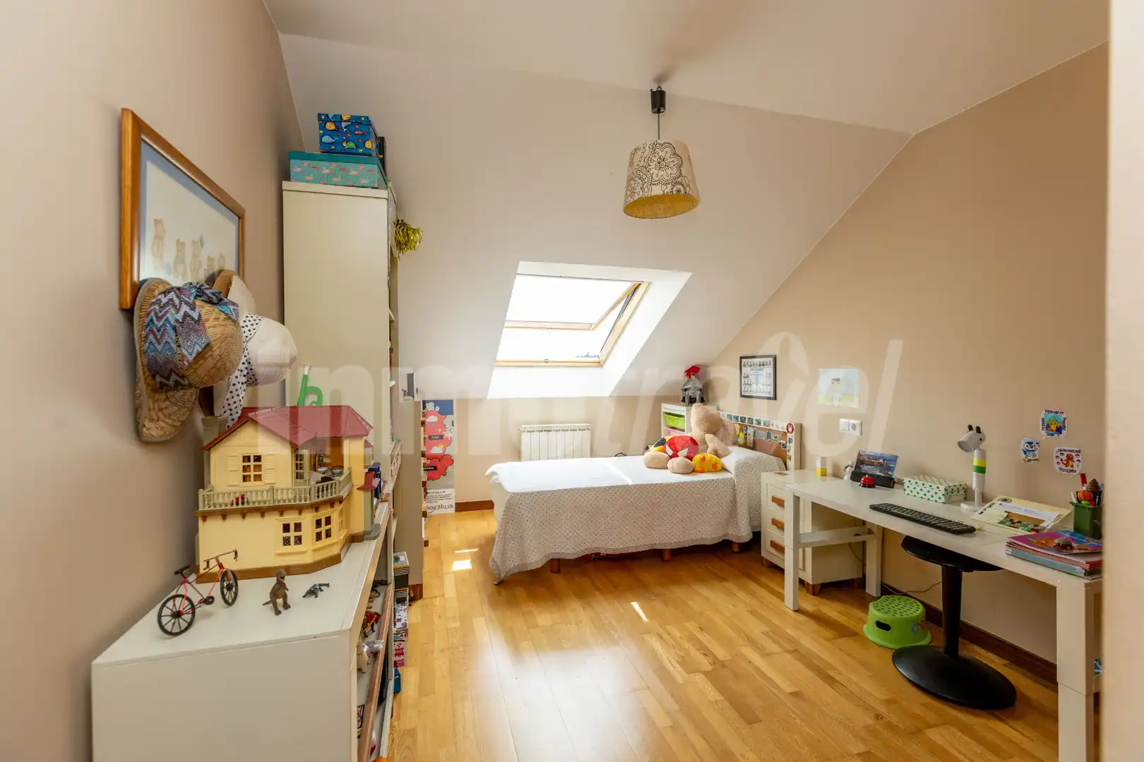 Habitación de Ático en venta en Poio con Calefacción, Parquet y Terraza