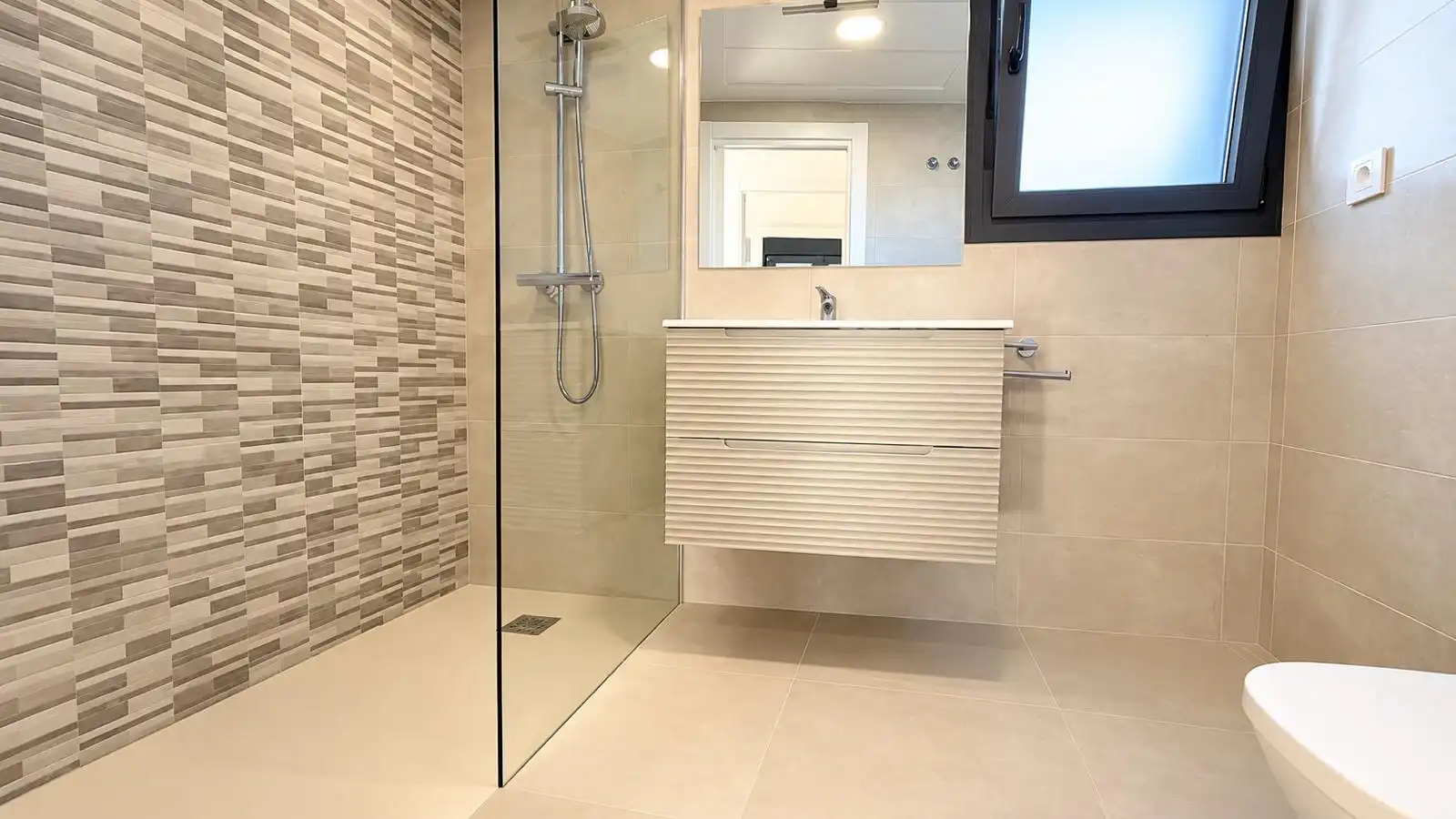 Badezimmer von Haus zum Verkauf in Torre-Pacheco mit Klimaanlage, Heizung und Terrasse
