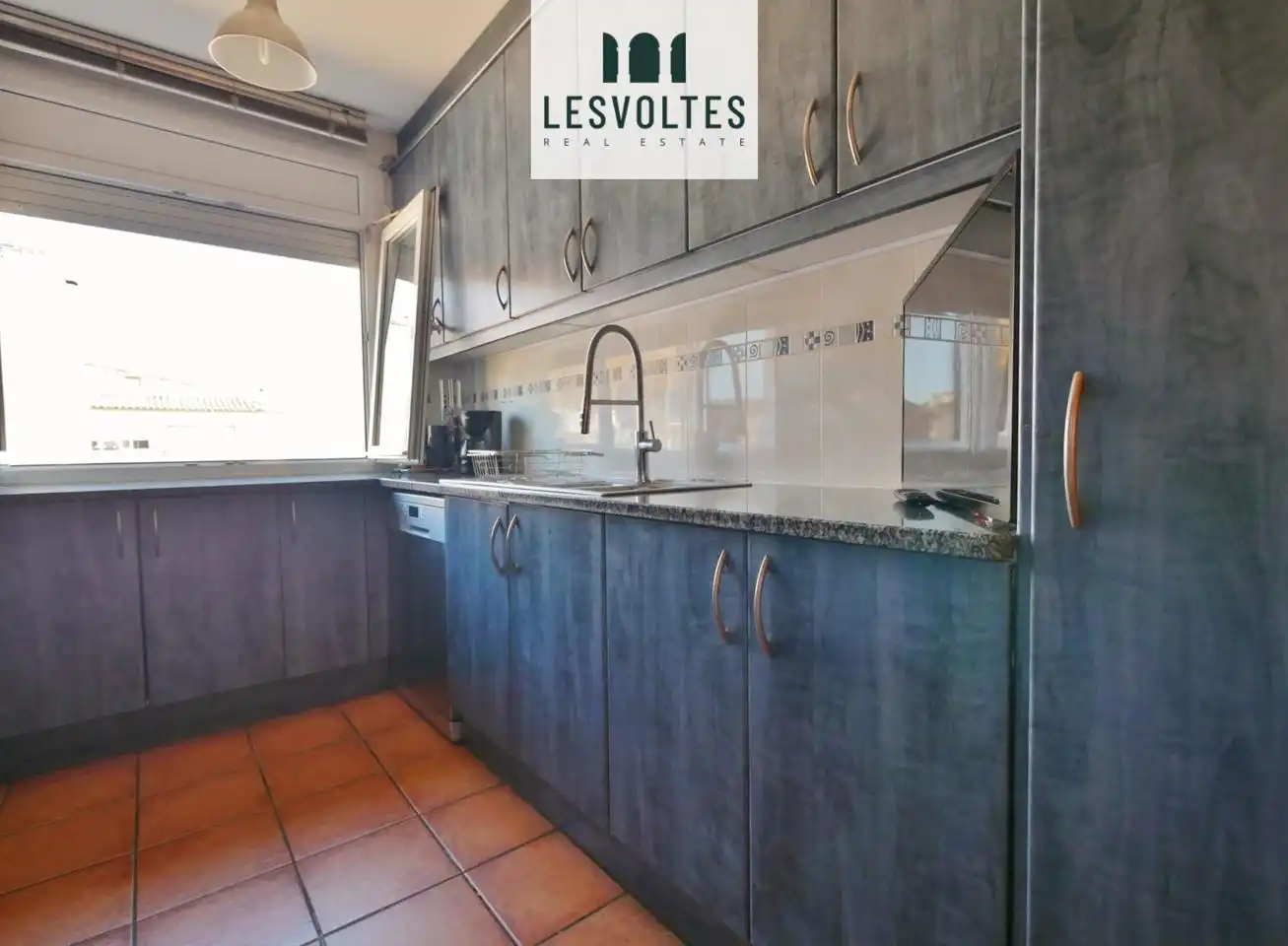 Piso en venta en Carrer de Bellcaire, La Punxa