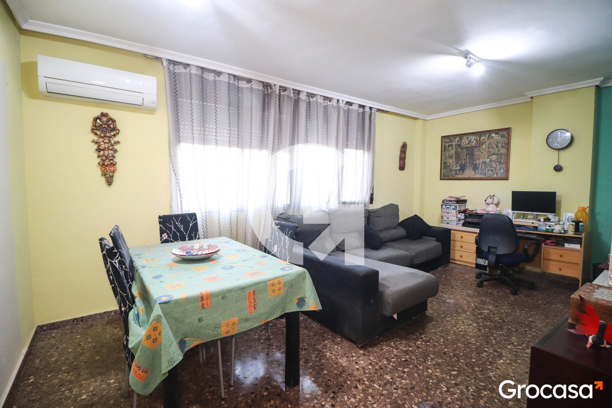 Sala d'estar de Pis en venda en Xirivella amb Aire condicionat i Traster