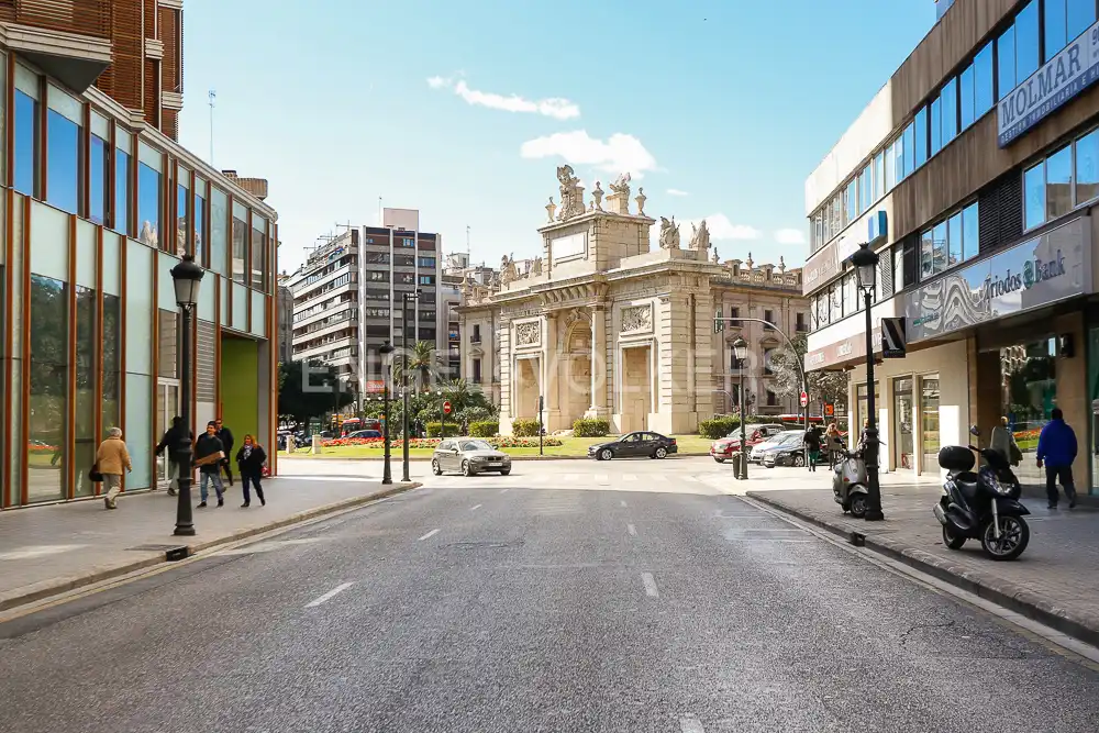 Vista exterior de Ático en venta en Valencia con Aire acondicionado, Calefacción y Parquet