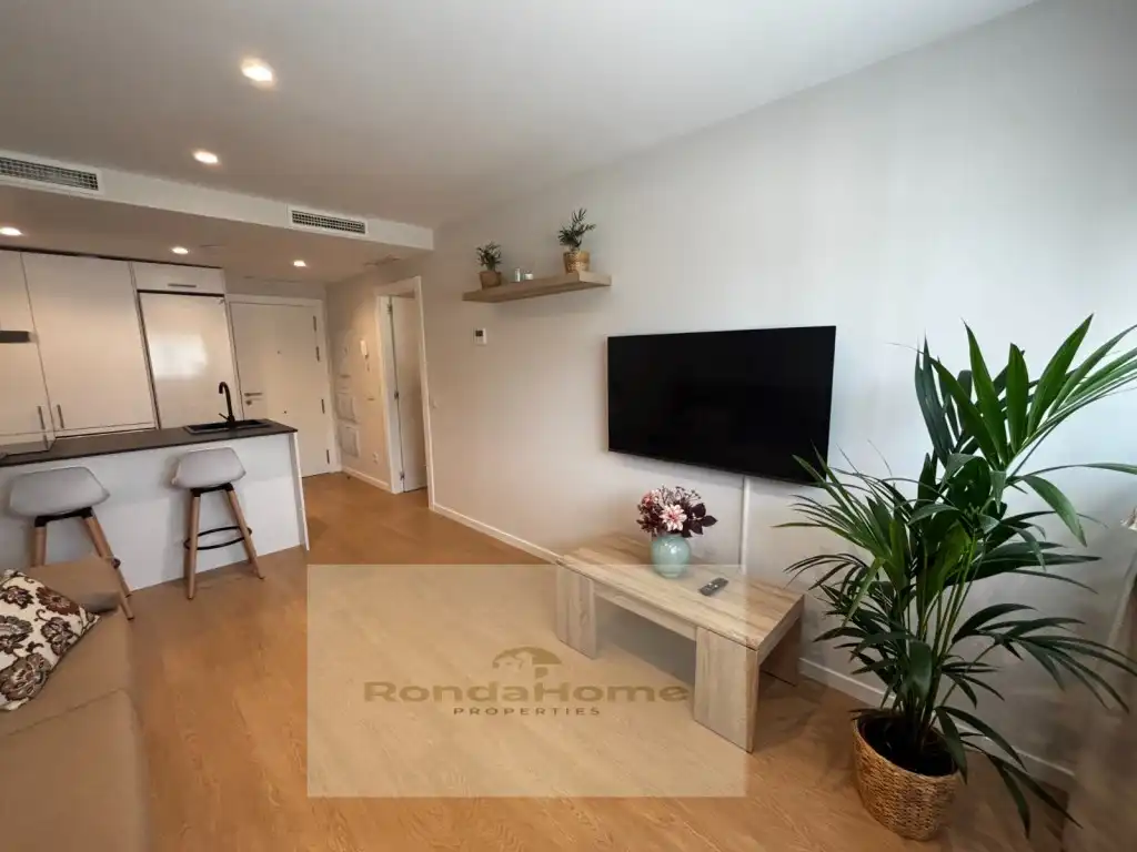 Wohnung zur Miete in Calle Emilio Prados, Los Rios