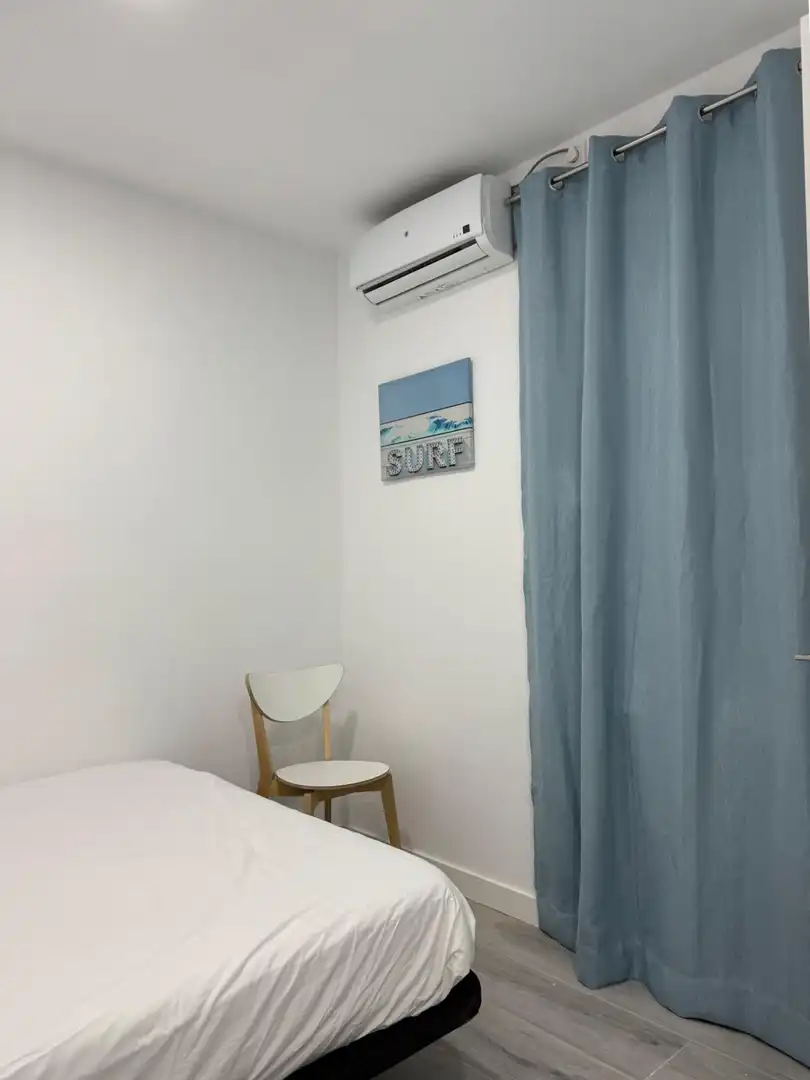 Schlafzimmer von Wohnungen zur Miete in Madrid mit Klimaanlage, Heizung und Möbliert