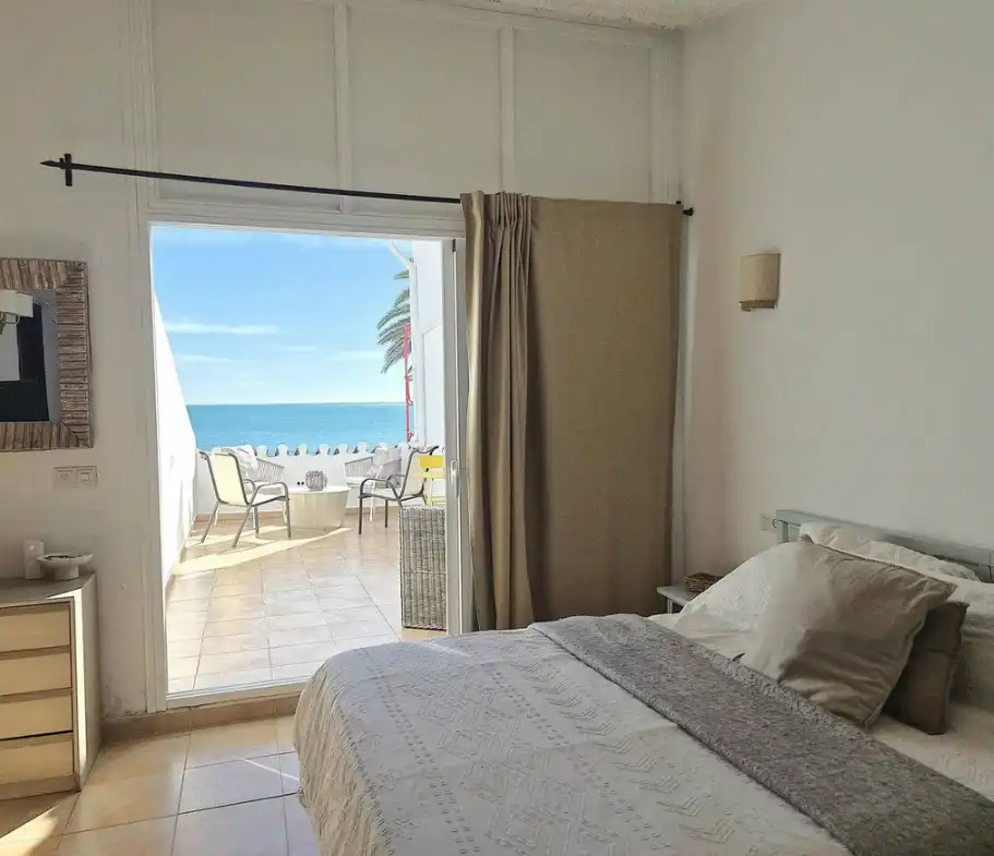 Habitación de Ático en venta en Estepona con Terraza, Amueblado y Horno