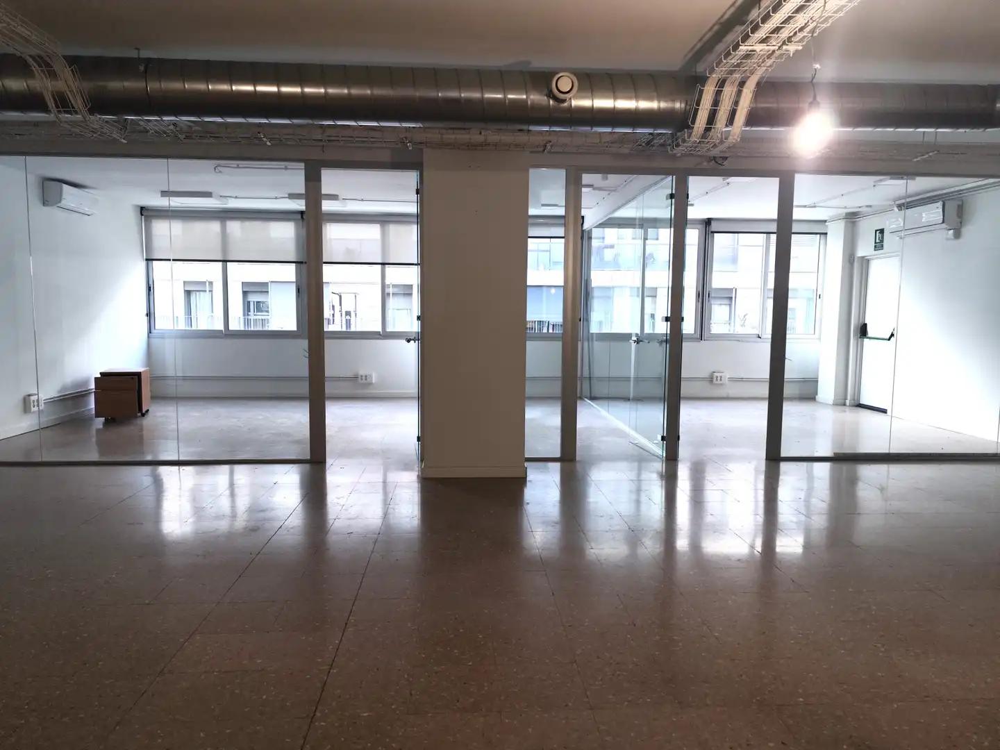 Office for rent in  Barcelona Capital  with Air Conditioner and Alarm