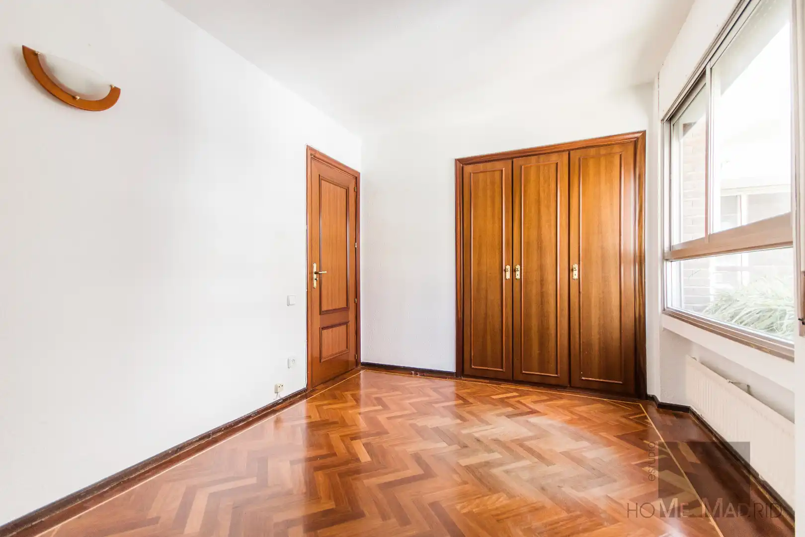 Bedroom of Flat for sale in Madrid  with Air Conditioner, Heating and Parquet flooring