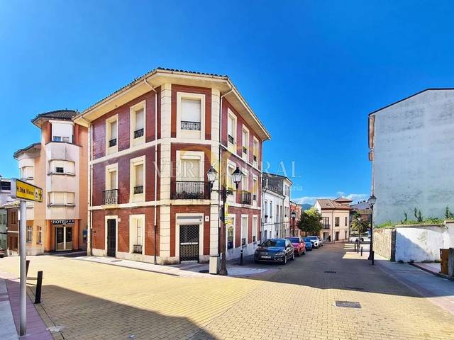 Edificio en Venta en Calle Pío XII en Noreña
