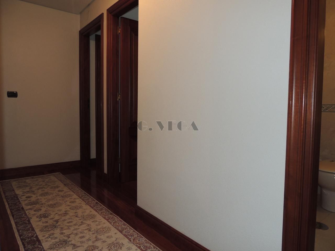 Piso en venta en Vigo  con Calefacción y Trastero