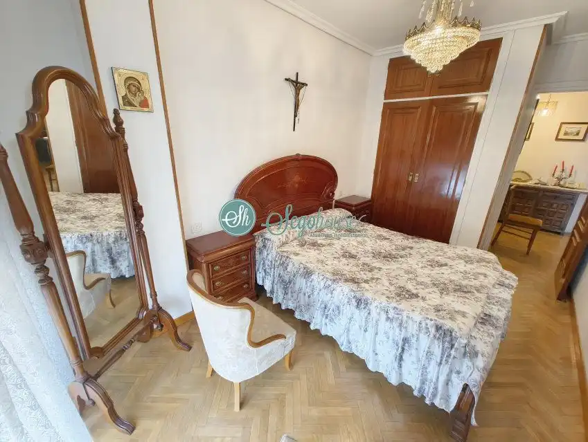 Habitación de Piso en venta en Segovia con Calefacción, Terraza y Trastero