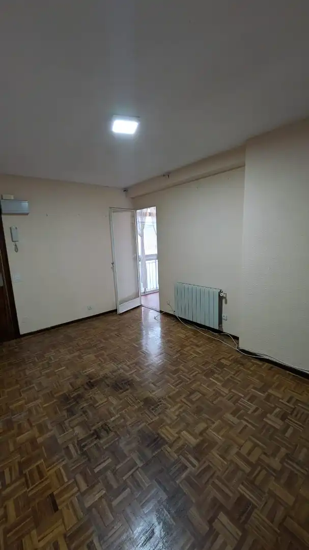Habitación de Piso en venta en Madrid con Calefacción y Terraza